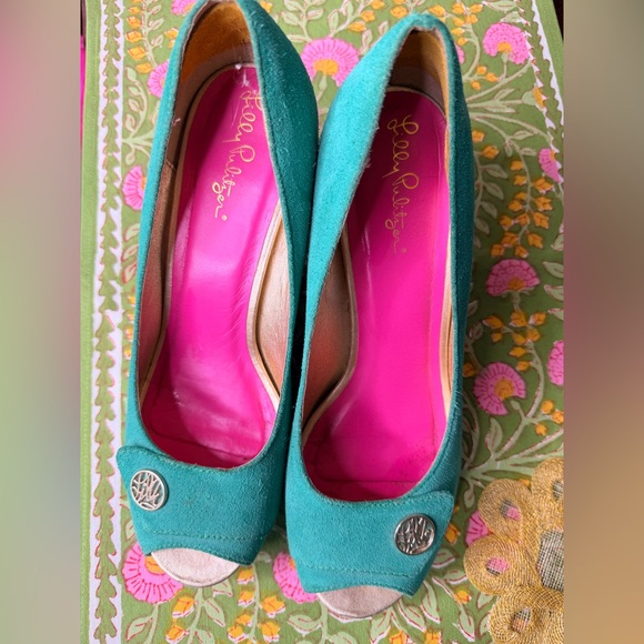 Lilly Pulitzer Shoes - Lilly Pulitzer Resort Chic Jewel Green Suede Wedge Peep Toe 9